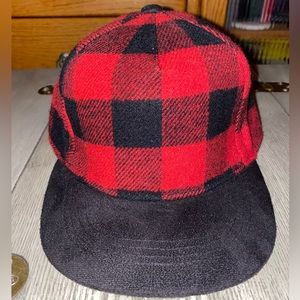 Young Mens Buffalo Plaid Flat Brim Hat